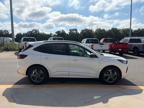 Used 2023 Ford Escape ST-Line w/ Tech Pack #1 FWD image 6