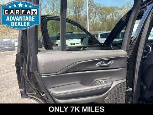 Used 2025 Jeep Grand Cherokee Laredo X AWD/4WD image 33