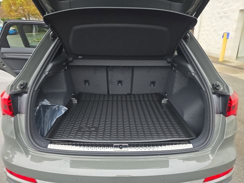 New 2025 Audi Q3 2.0T Premium image 12