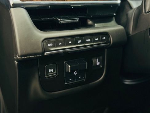 Used 2021 Cadillac Escalade Premium Luxury Platinum w/ LPO, Radiant Package image 12