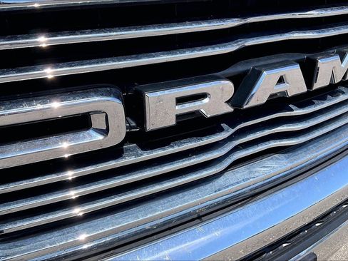 Used 2020 RAM 1500 Laramie AWD/4WD image 26