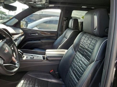 Certified 2022 Cadillac Escalade Sport Platinum w/ LPO, ONYX Package image 8