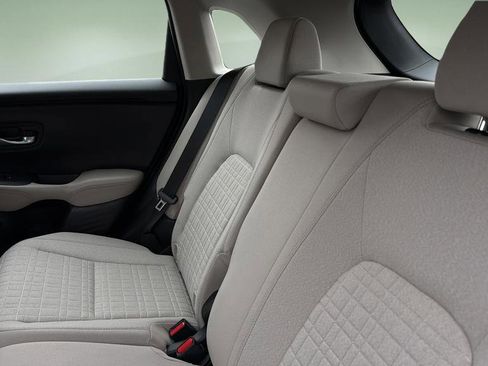 Used 2023 Honda HR-V LX image 13