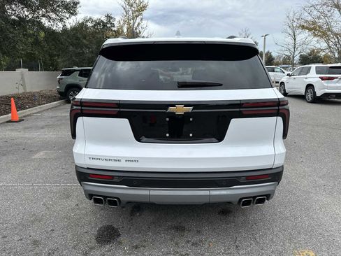 New 2025 Chevrolet Traverse LT w/ Enhanced Driving Package image 5