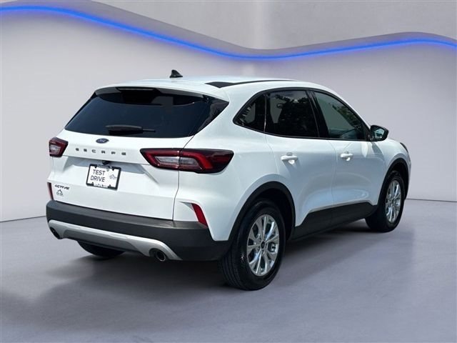 Used 2025 Ford Escape Active FWD image 6