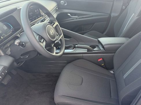 New 2026 Hyundai Elantra SE image 10