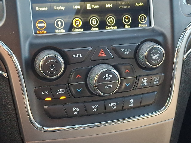 Used 2018 Jeep Grand Cherokee Limited w/ Luxury Group II AWD/4WD image 16