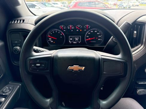 Used 2020 Chevrolet Silverado 1500 Custom w/ Custom Value Package image 7