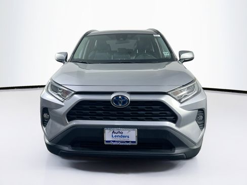 Used 2021 Toyota RAV4 XLE Premium AWD/4WD image 2