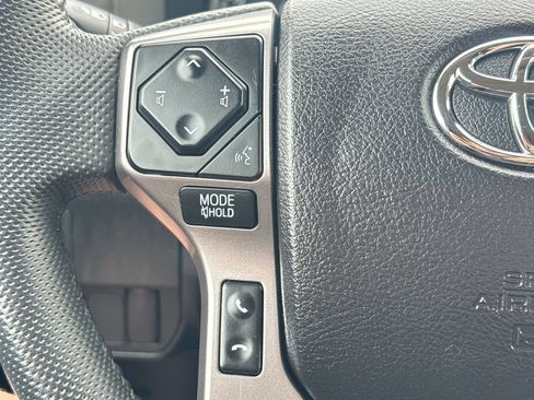 Used 2022 Toyota Tacoma SR5 AWD/4WD image 41