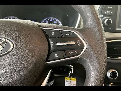 Used 2020 Hyundai Santa Fe SE image 12