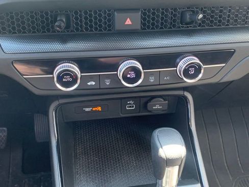 Used 2023 Honda CR-V LX image 12