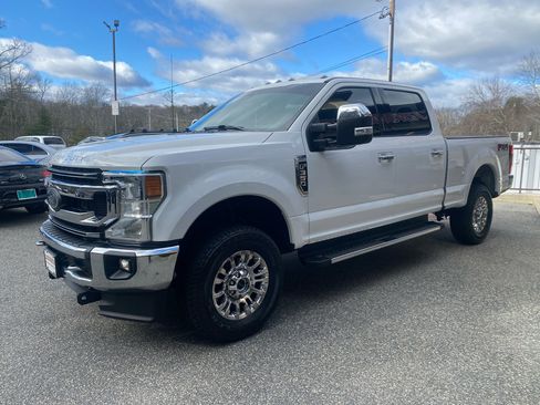 Used 2020 Ford F350 XLT w/ XLT Premium Package image 4