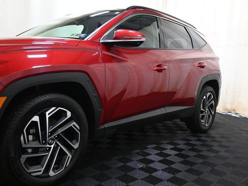 Used 2025 Hyundai Tucson Limited AWD/4WD image 11