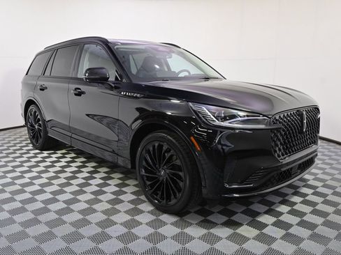 New 2026 Lincoln Aviator Reserve image 8