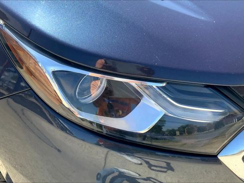 Used 2019 Chevrolet Equinox LS image 27