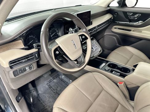 Used 2020 Lincoln Corsair Reserve w/ Rear Removable Package Tray image 9