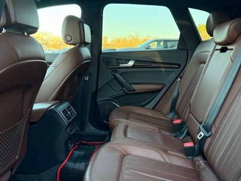 Used 2019 Audi Q5 2.0T Premium w/ Convenience Package image 22