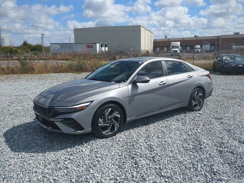 New 2026 Hyundai Elantra Limited w/ Cargo Package image 9