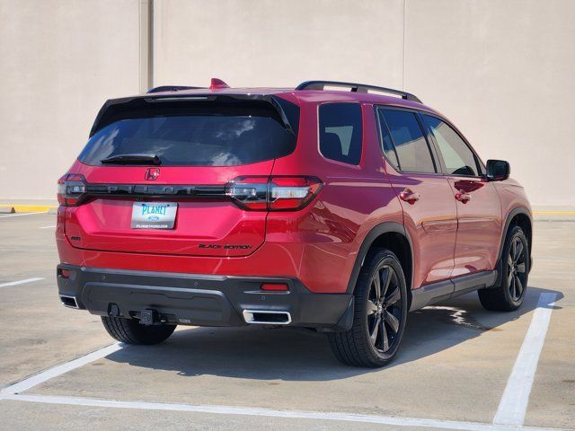 Used 2025 Honda Pilot Black Edition image 5