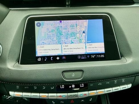 Used 2022 Cadillac XT4 Luxury w/ Cold Weather Package FWD image 26