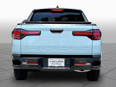 Used 2024 Hyundai Santa Cruz SE FWD image 5