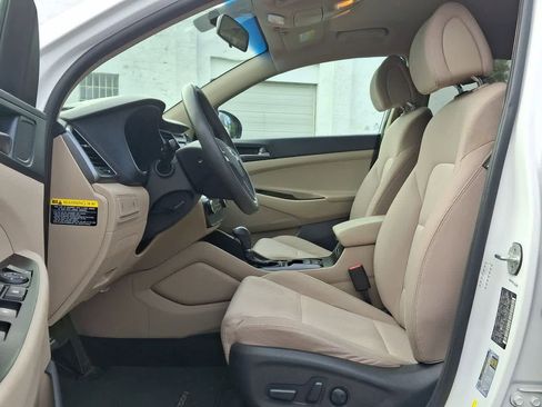 Used 2017 Hyundai Tucson SE image 17