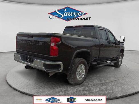 Used 2025 Chevrolet Silverado 2500 LT w/ Convenience Package AWD/4WD image 5