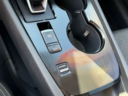 Certified 2025 Nissan Rogue SV FWD image 21