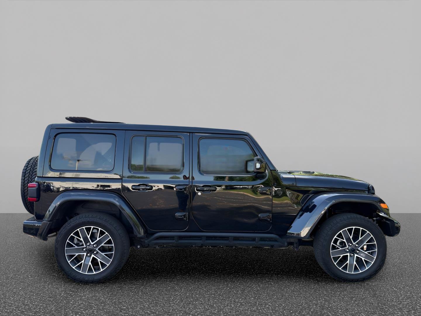 Used 2024 Jeep Wrangler High Altitude AWD/4WD image 8