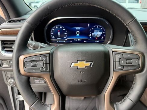 Used 2024 Chevrolet Tahoe High Country AWD/4WD image 37