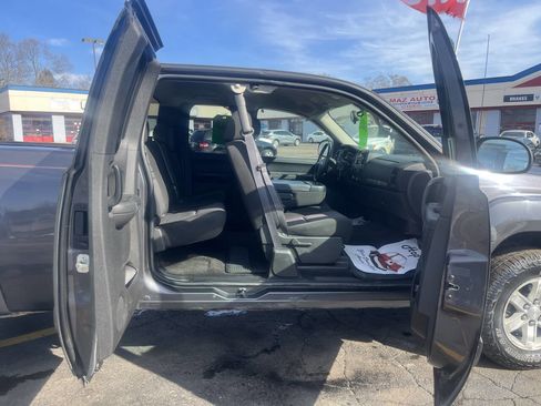 Used 2011 GMC Sierra 1500 SLE w/ Power Tech Package image 10