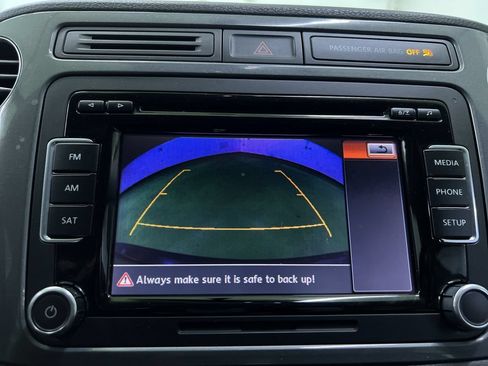 Used 2014 Volkswagen Tiguan S FWD image 18