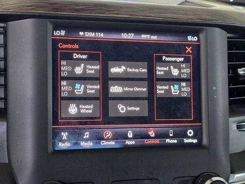Used 2019 RAM 1500 Laramie AWD/4WD image 16