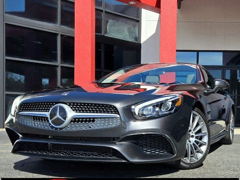 Used 2020 Mercedes-Benz SL 550 image 1