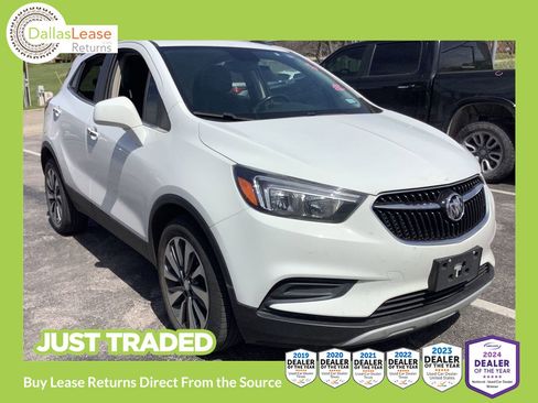Used 2022 Buick Encore Preferred image 1