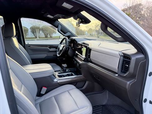 Used 2025 Chevrolet Silverado 1500 RST image 26