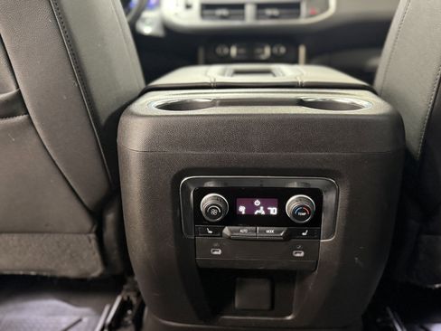 Certified 2023 Chevrolet Suburban High Country image 28