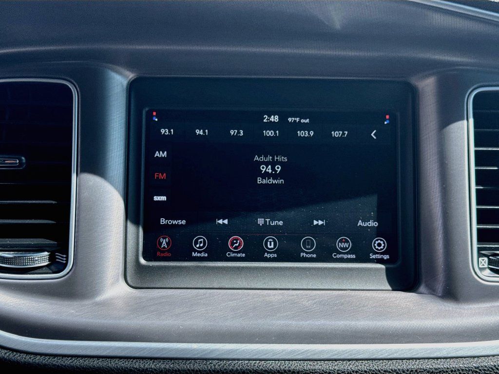 Used 2022 Dodge Charger SXT RWD image 14