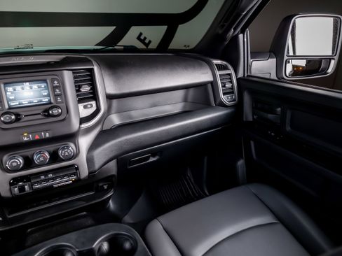 Used 2024 RAM 3500 Tradesman w/ Safety Group image 7