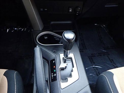 Used 2018 Toyota RAV4 XLE image 21