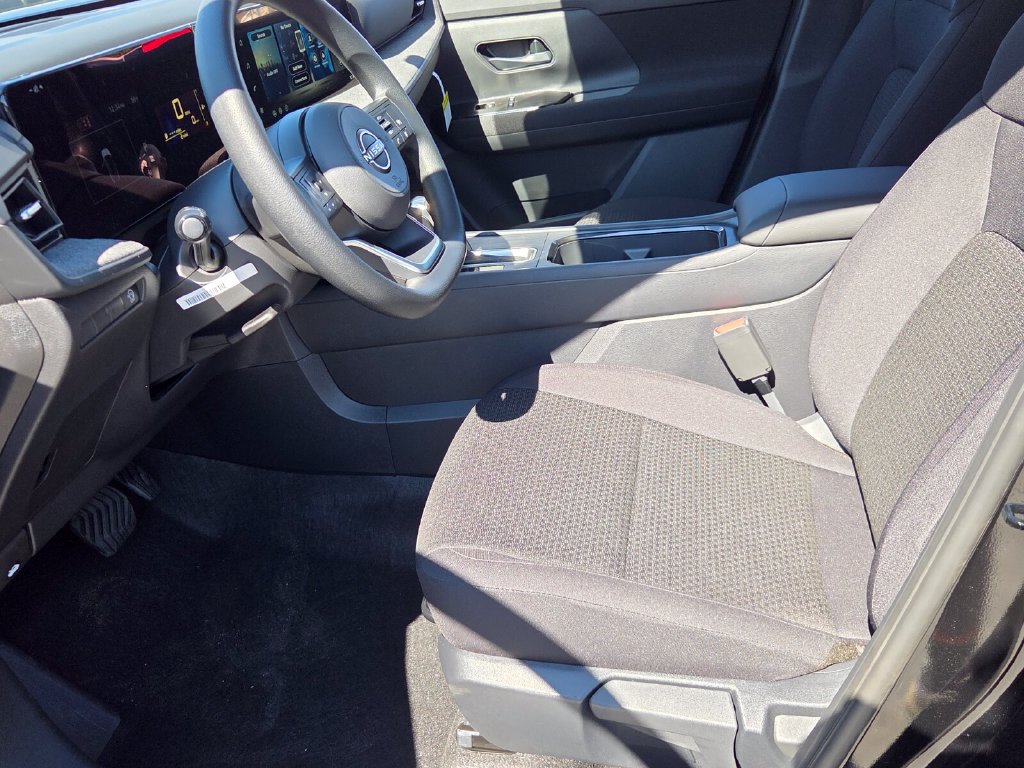 New 2027 Nissan Kicks S FWD image 4