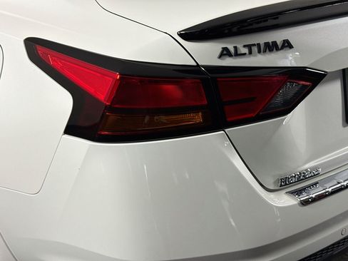 Used 2022 Nissan Altima 2.5 SR w/ Midnight Edition Package AWD/4WD image 36
