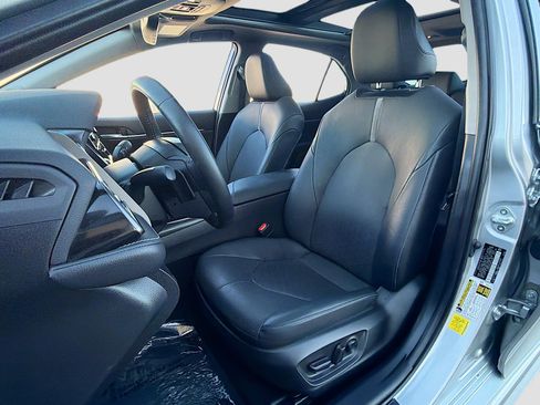 Used 2021 Toyota Camry XSE w/ Navigation Package image 13