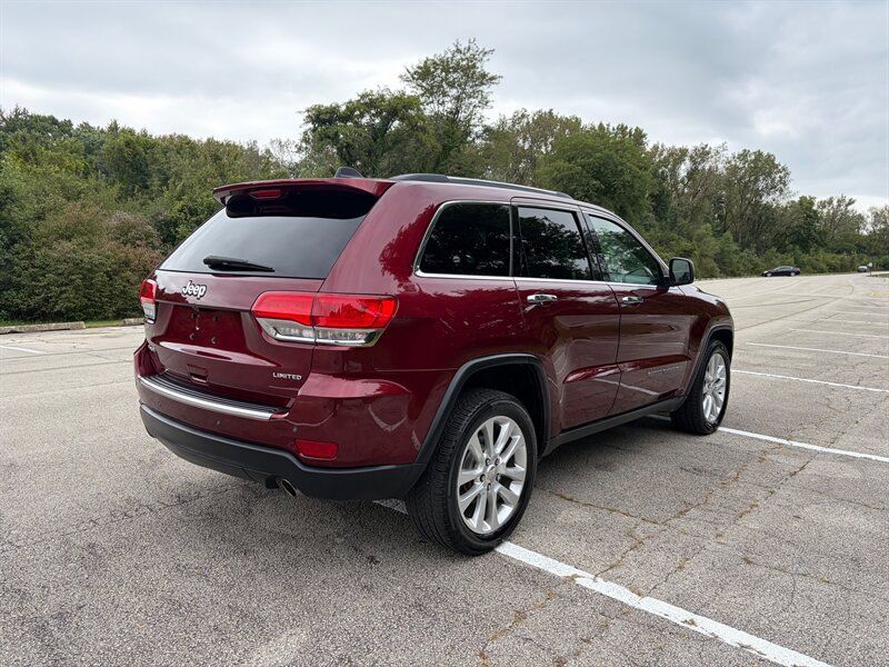 Used 2017 Jeep Grand Cherokee Limited AWD/4WD image 7