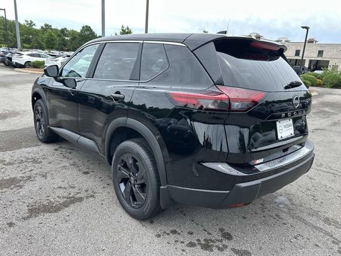 New 2026 Nissan Rogue SV FWD image 5