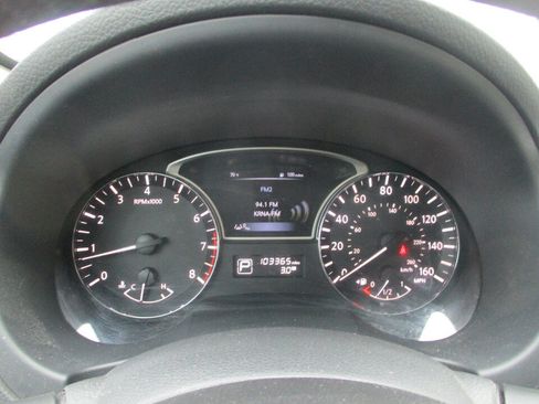 Used 2015 Nissan Altima 2.5 SV w/ Convenience Package FWD image 27