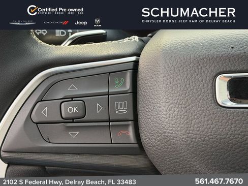 Used 2025 Jeep Grand Cherokee Laredo X w/ Luxury Tech Group I RWD image 24
