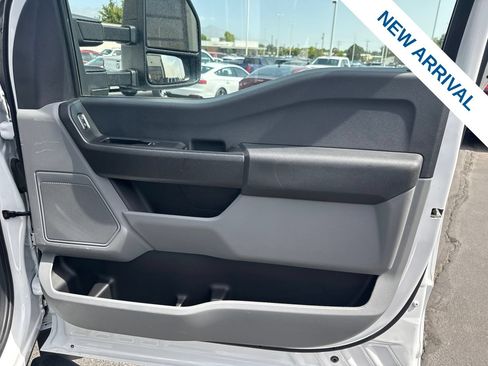 Used 2024 Ford F550 2WD Regular Cab Super Duty image 10