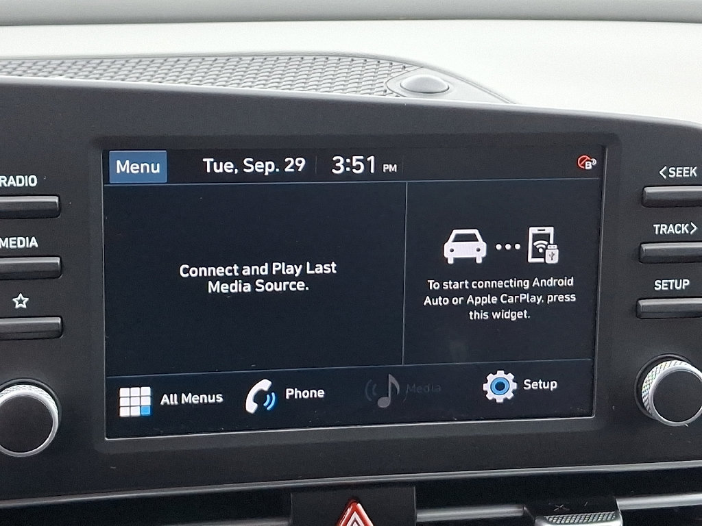Used 2023 Hyundai Elantra SEL FWD image 15
